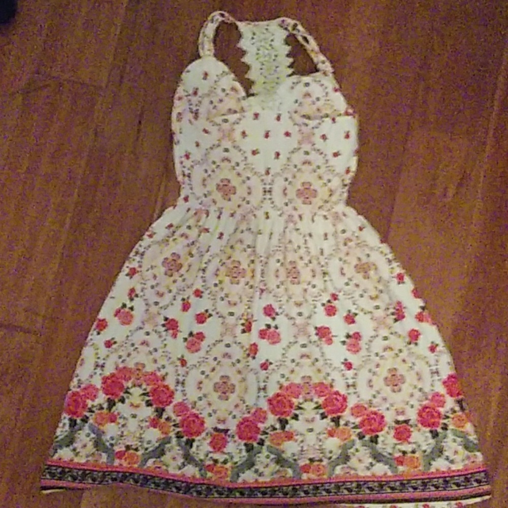 Dress - Picture 2 of 2